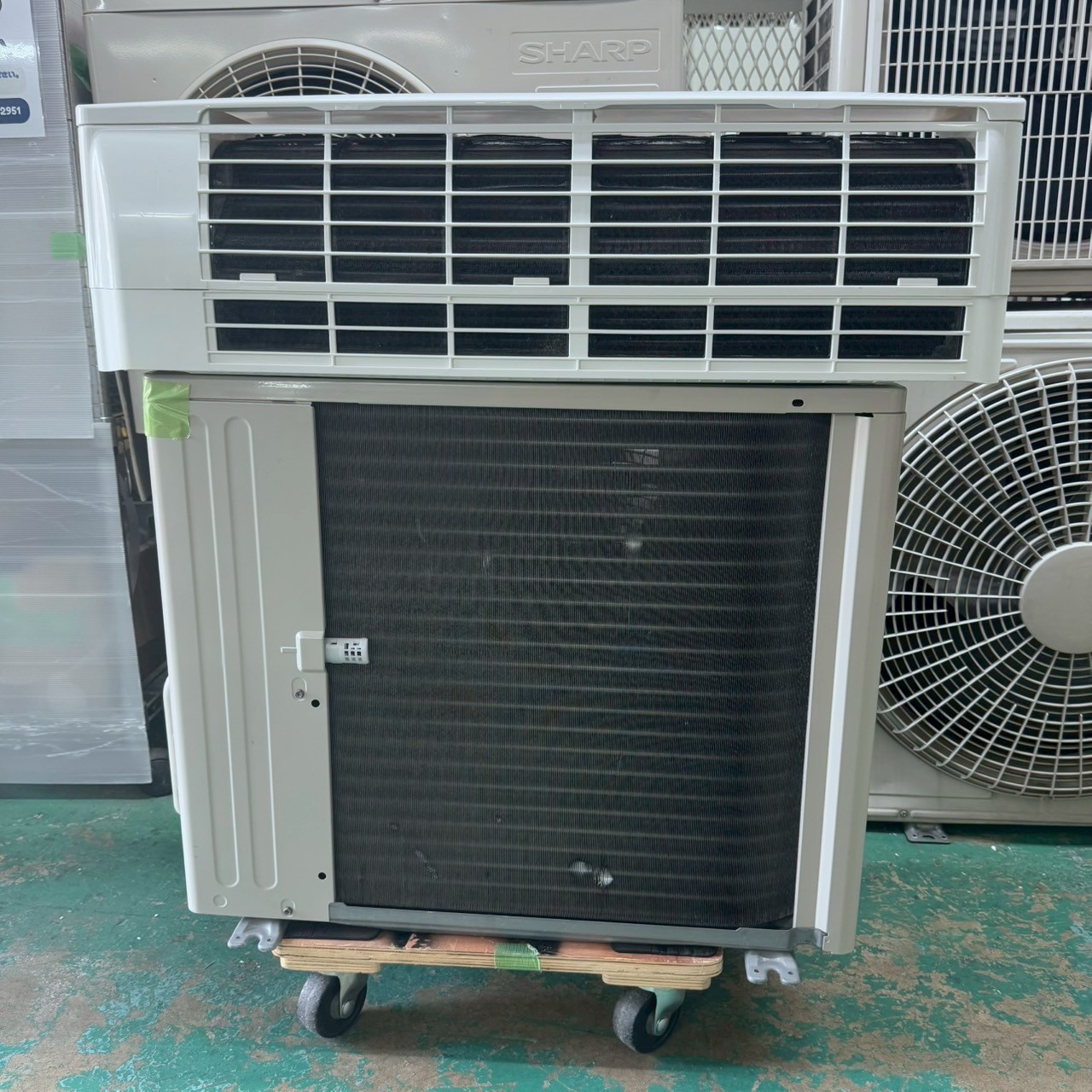 シャープエアコン AY-L22TD 2020年製 六畳用